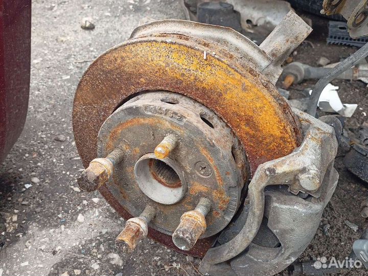 Поворотный кулак правый kia spectra