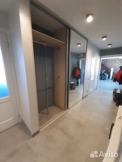 Шкаф распашной