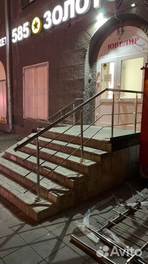 Ограждение крыльца дома