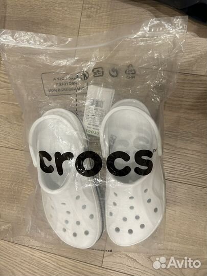 Женские шлепанцы crocs