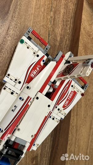 Lego Technic 2 в 1 Пожарный гидроплан