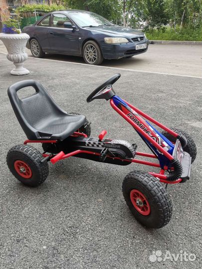 Картинг педальный веломобиль