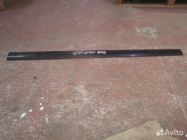 Молдинг двери переднй левой Mercedes Benz W211 E-K