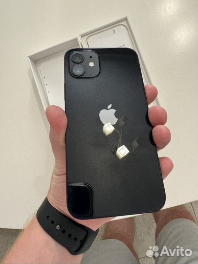 iPhone 12, 64 ГБ