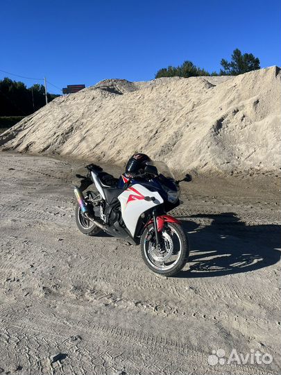 Honda cbr 250 r