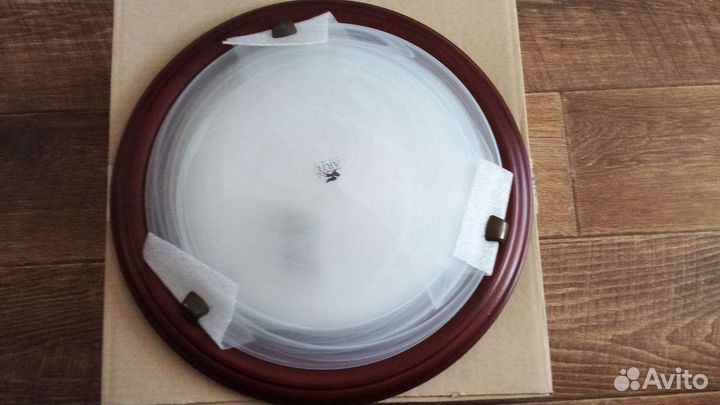 Светильник потолочный