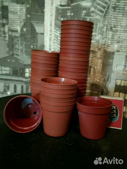Горшки пластик разные б.у