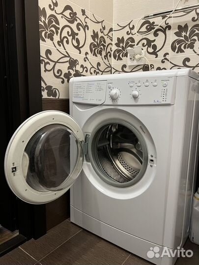 Стиральная машина Indesit iwsb 5105 (CIS)