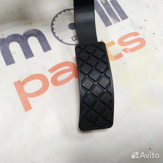 Педаль газа Audi A4 B9 2019