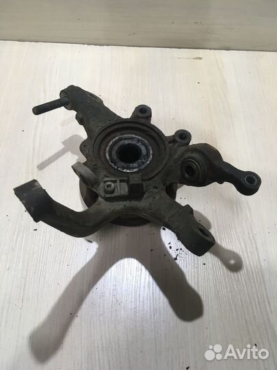 Кулак задний правый мерседес W220