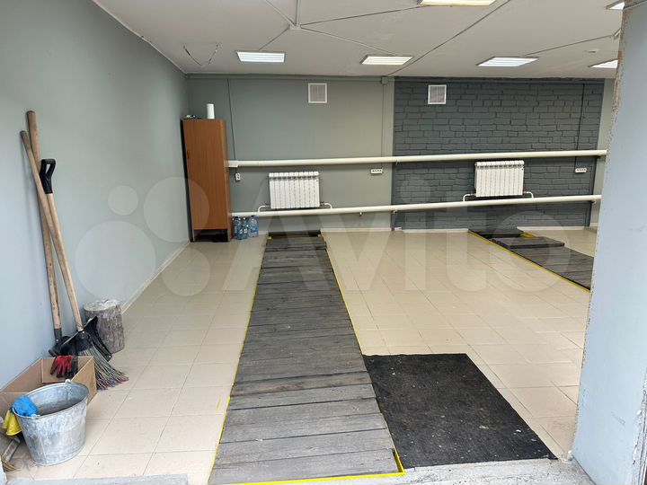 Гараж, > 30 м²