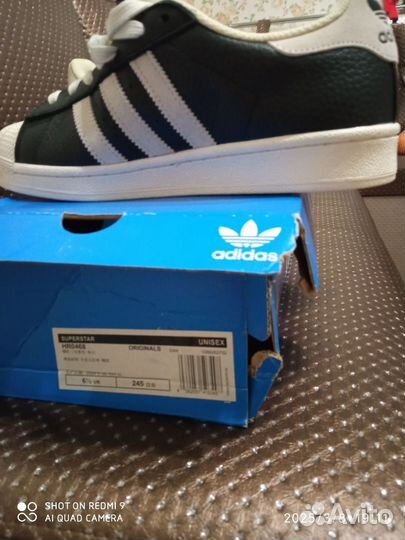 Продажам мужские спортивные кроссовки