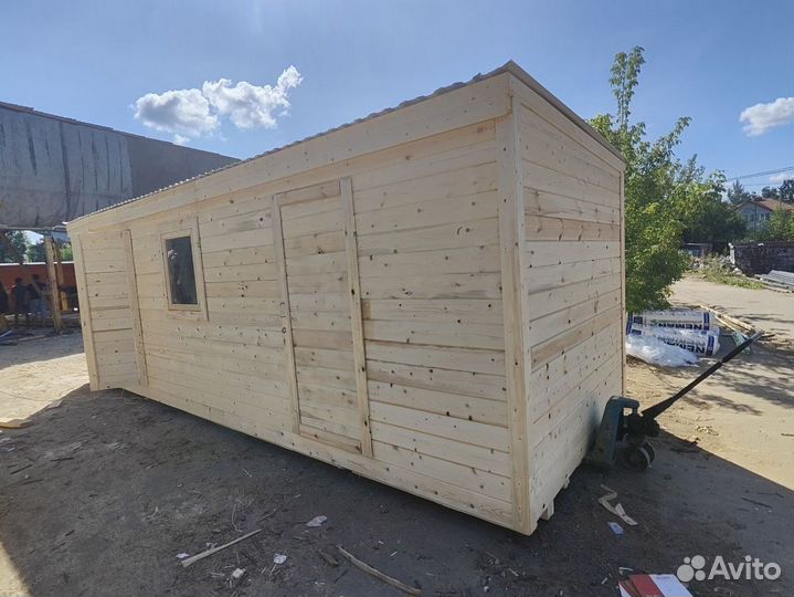 Вагончик с надежной крышей