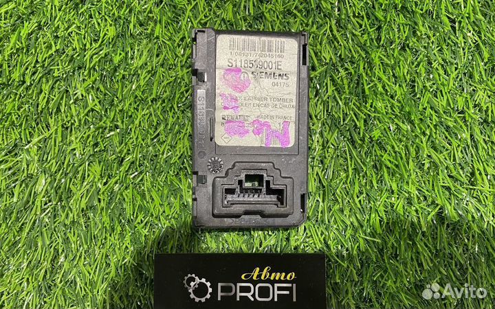 Картоприемник Renault Megane 2