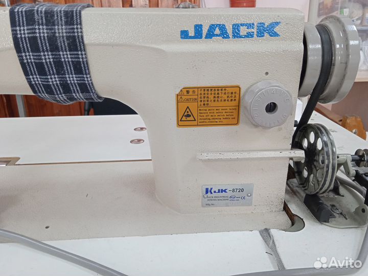 Промышленая швейная машинка