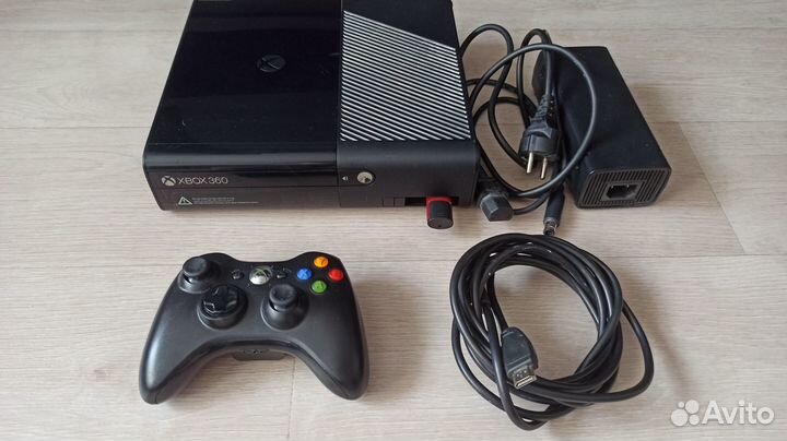 Xbox 360 Slim E