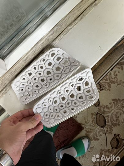 Футбольные щитки