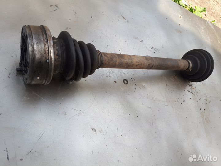 Привод правый VW Passat B2