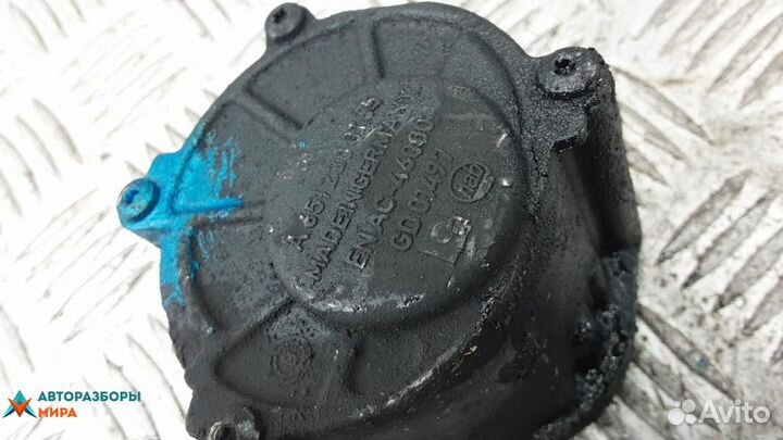 Насос вакуумный Mercedes-Benz E-Класс