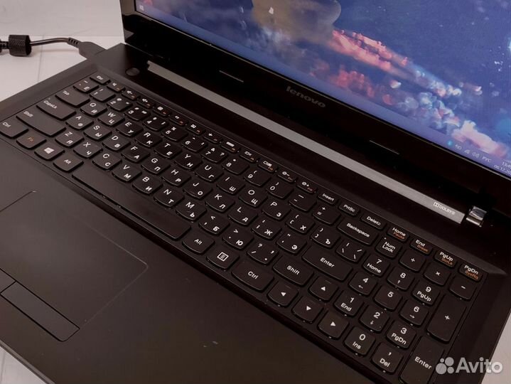 Для игр домашний Ноутбук Lenovo windows 10 Обмен