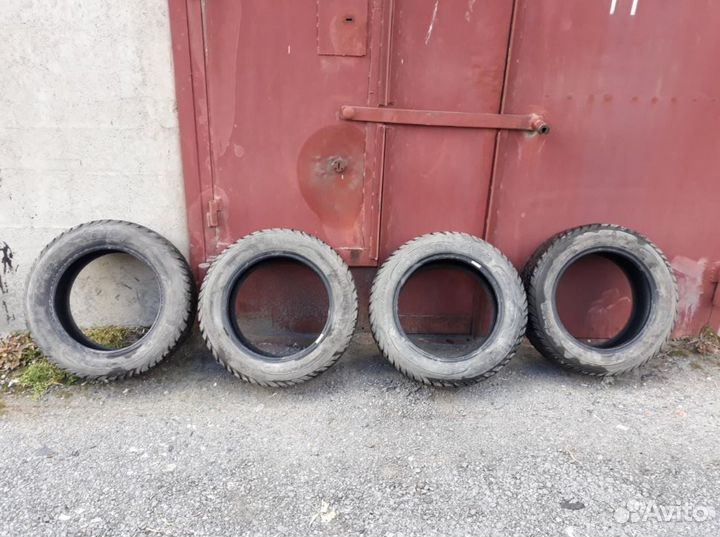 Sava Eskimo Stud 205/60 R16