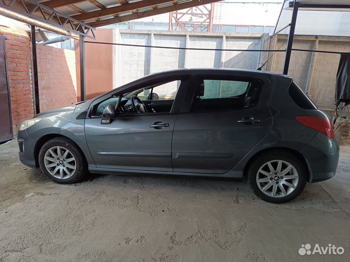 Peugeot 308 1.6 МТ, 2011, 160 000 км