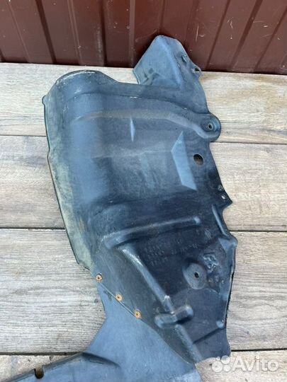 Пыльник двигателя Nissan Almera N16 1.5 2004