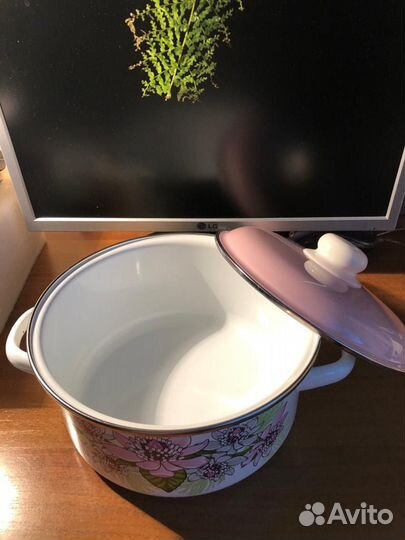 Кастрюля на 3 л новая