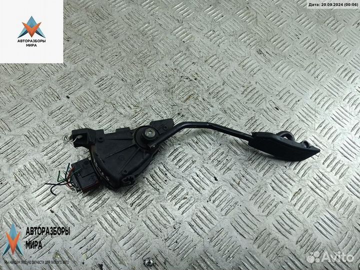 Педаль Nissan Primera P12 2002 18002AU410