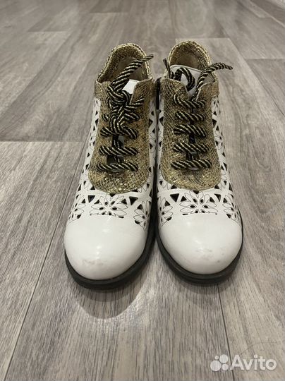 Продаются Туфли-ботиночки