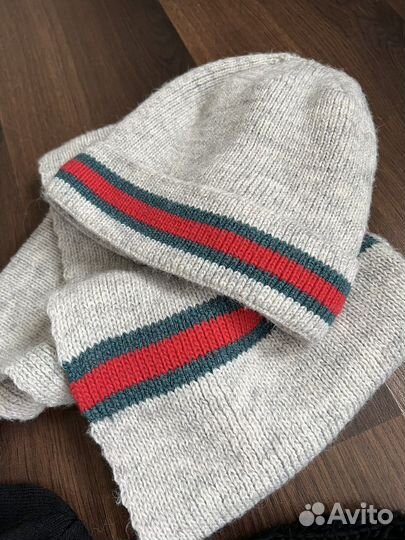 Шапки женские, снуд