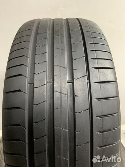 Pirelli P Zero PZ4 275/40 R21