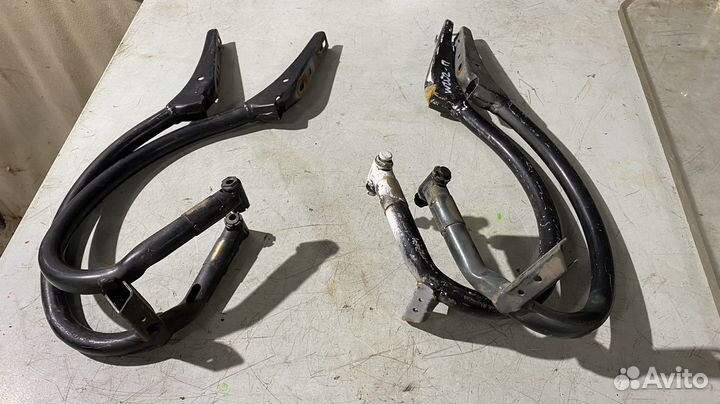 Петли крышки багажника Mercedes Benz W202