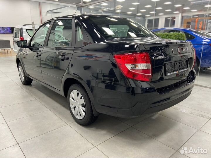 LADA Granta 1.6 МТ, 2023