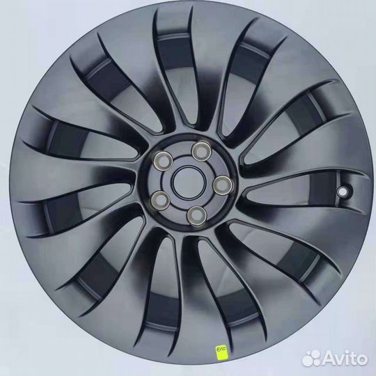 Новые оригинальные диски на Tesla Model 3