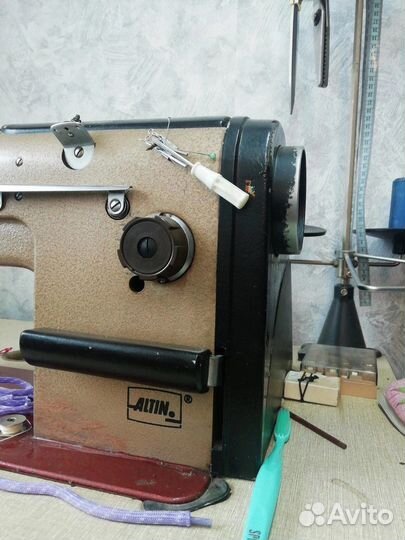 Швейная машина