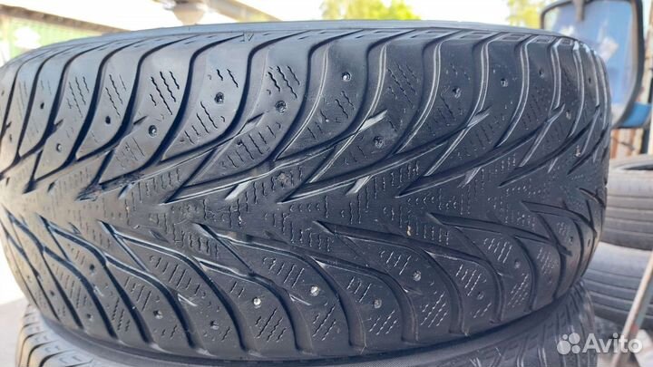 Yokohama Ice Guard IG35 215/55 R17 98T