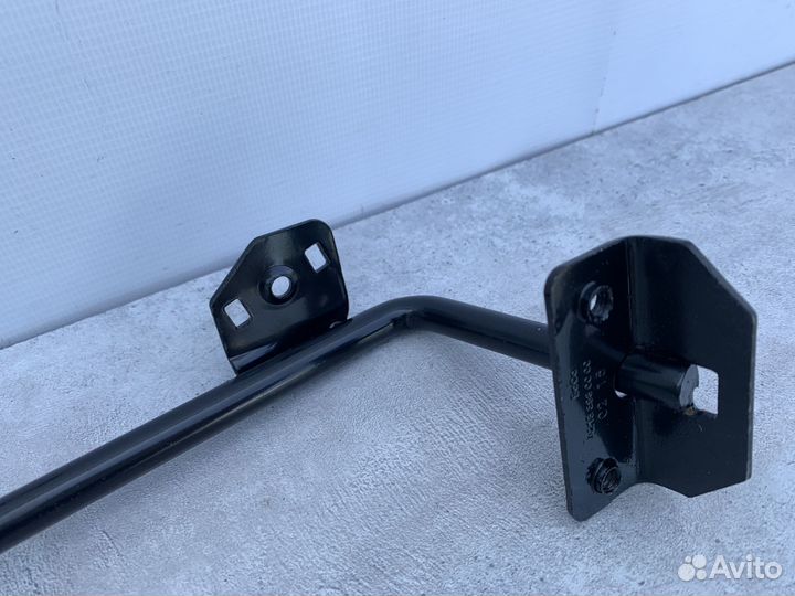 Скоба замка капота Mercedes A2138980000