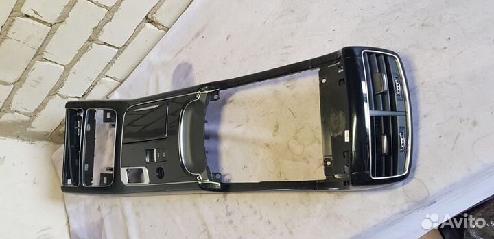 Audi A8 D4 Long Центральная Консоль