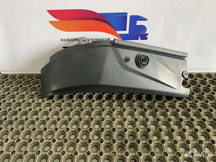 Угол жабо левый Renault T