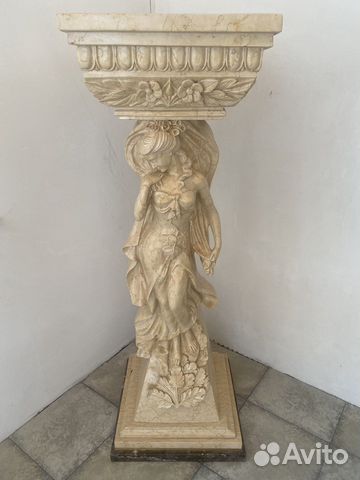 Мраморный итальянский постамент/подставка