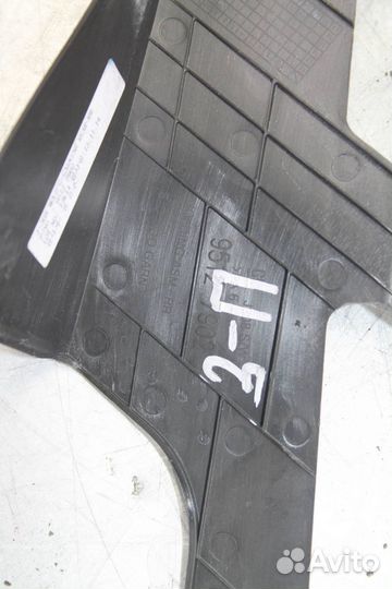 Молдинг стекла задней правой двери Chevrolet Cruz