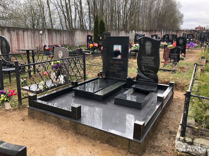 Памятники из гранита, Производитель Карелия