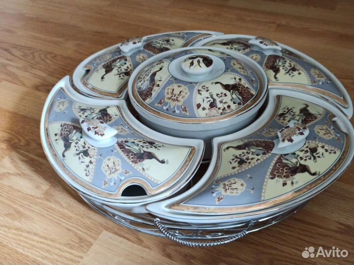 Блюдо фарфор,на крутящейся подставке