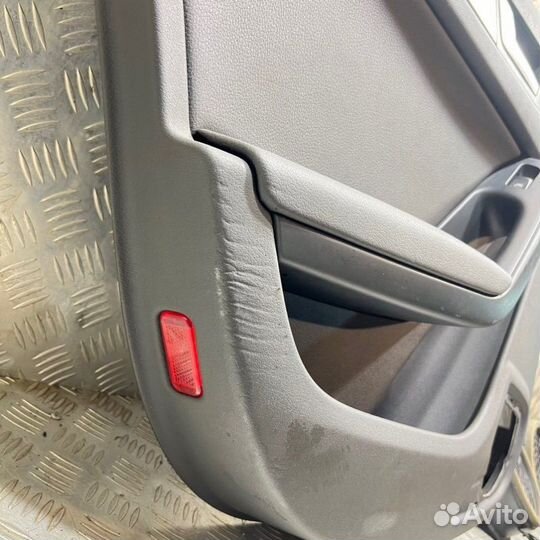 Обшивка двери задняя левая Audi A5