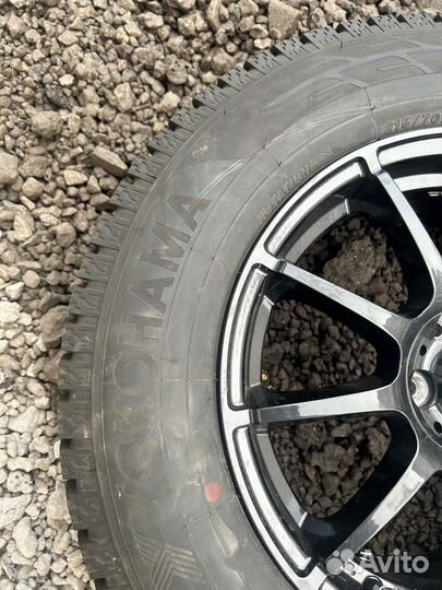 Yokohama Ice Guard IG55 215/70 R16