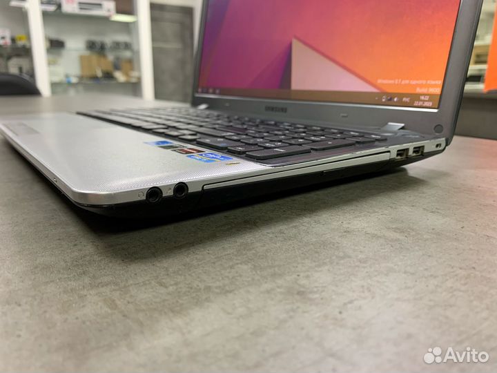 Samsung/i5 3230/6GB/AMD HD 7600/720GB/15.6