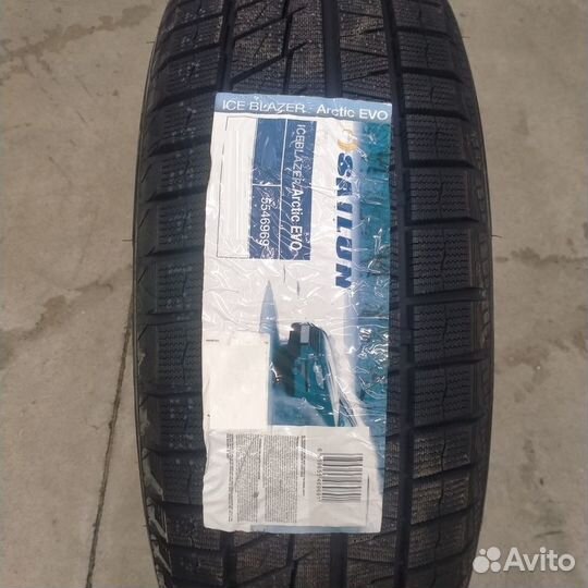 Sailun Ice Blazer Arctic EVO 275/40 R21 107T