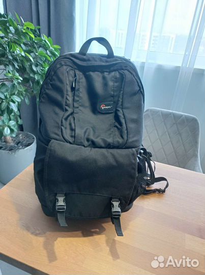 Фото рюкзак Lowerpro Fastpack