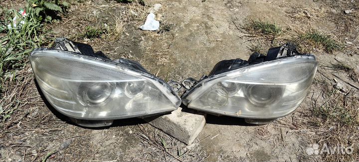 Фара передняя левая Mercedes C200 W204